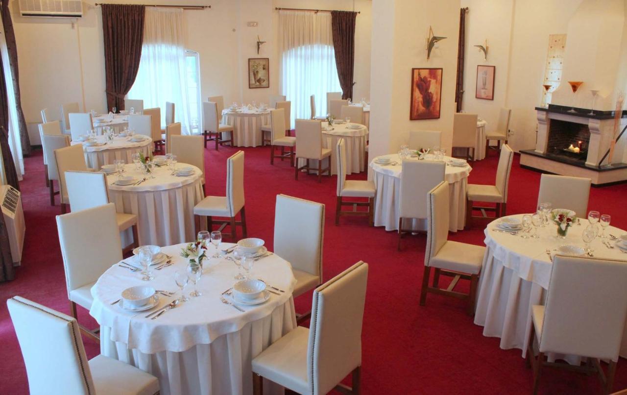Famissi Eden Hotel Kalambaka Eksteriør billede